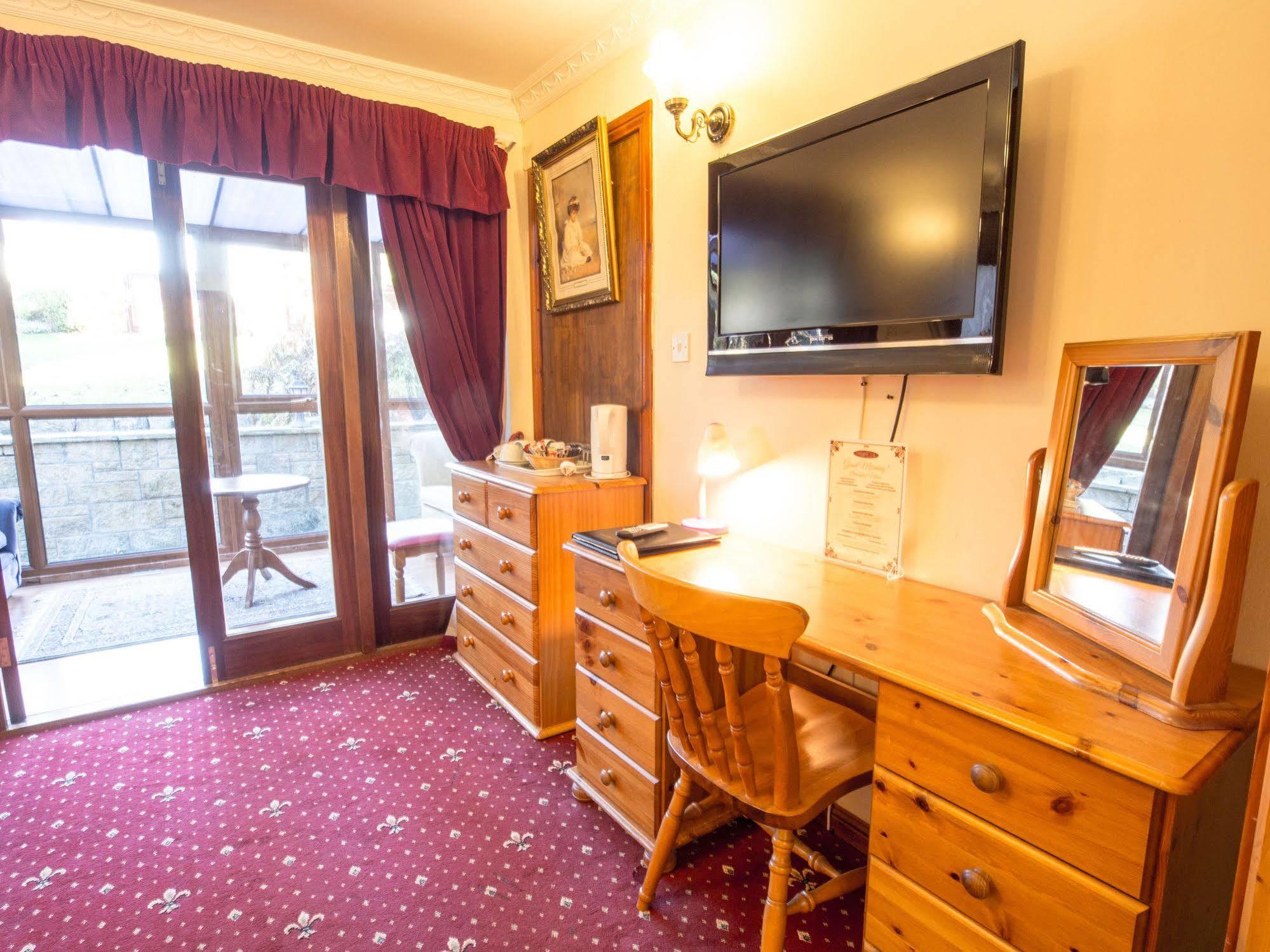 Corstorphine Lodge Hotel Edimburgo Esterno foto